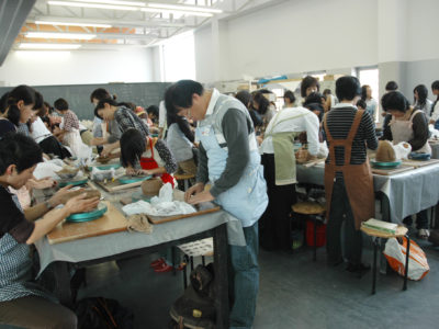 ＰＴＡ陶芸教室が行われました