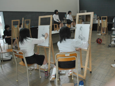 人物デッサン講座を実施しました