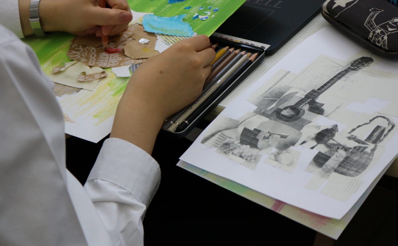 創造表現コース授業レポート ３年生 絵画 コラージュ技法を学習しました 広島市立基町高等学校 普通科 創造表現コース