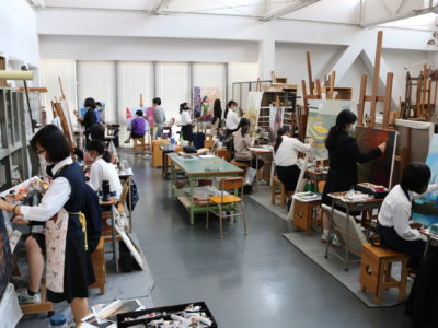 創造表現コース 紹介ムービー「３年生 専門授業の様子」