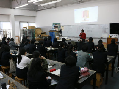 進路研究セミナー開催   陶芸家 吉野瞬さん講演