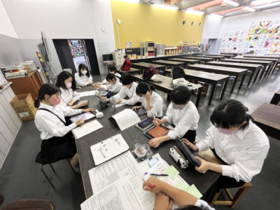 美術部役員がスケッチ研修についての話し合いを行いました