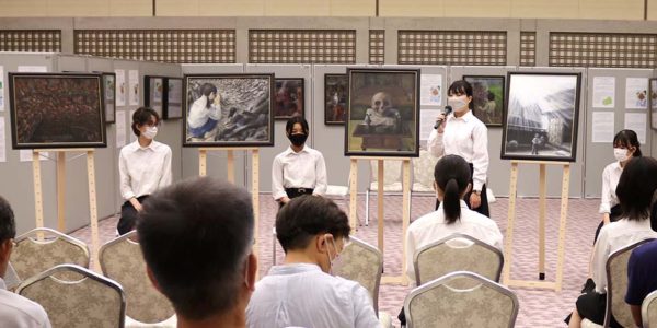 原爆の絵 原画展を開催しました。